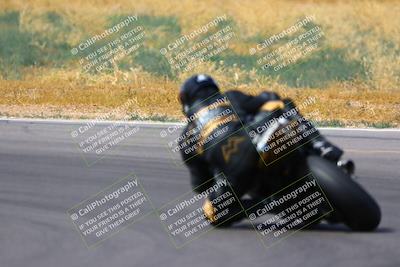 media/Apr-30-2023-CRA (Sun) [[020fcf5d43]]/Race 11-600 Expert Superbike/